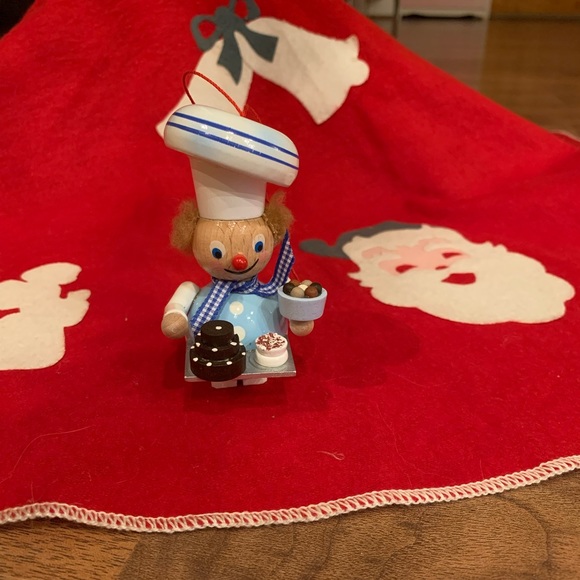 Mr. Baker ornament - Picture 1 of 5